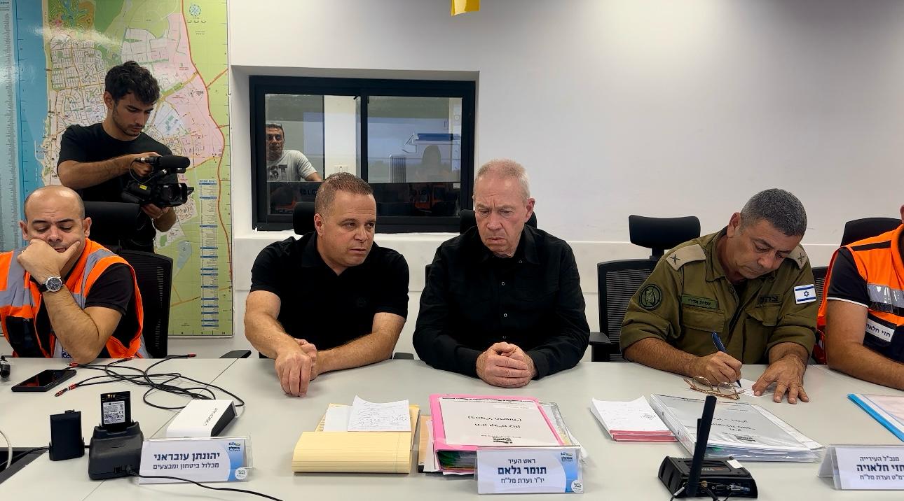 Министр обороны Йоав Галант в Штабе безопасности Ашкелона