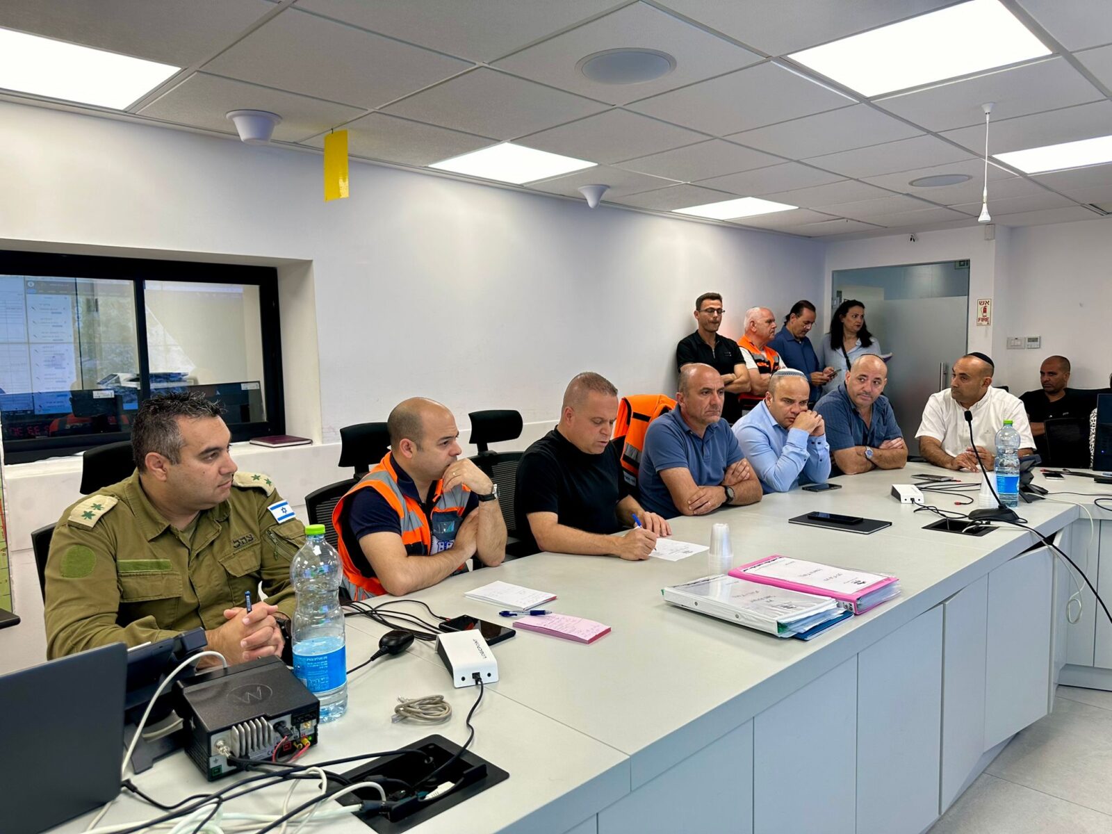 Оценка ситуации в городском штабе во главе с мэром города