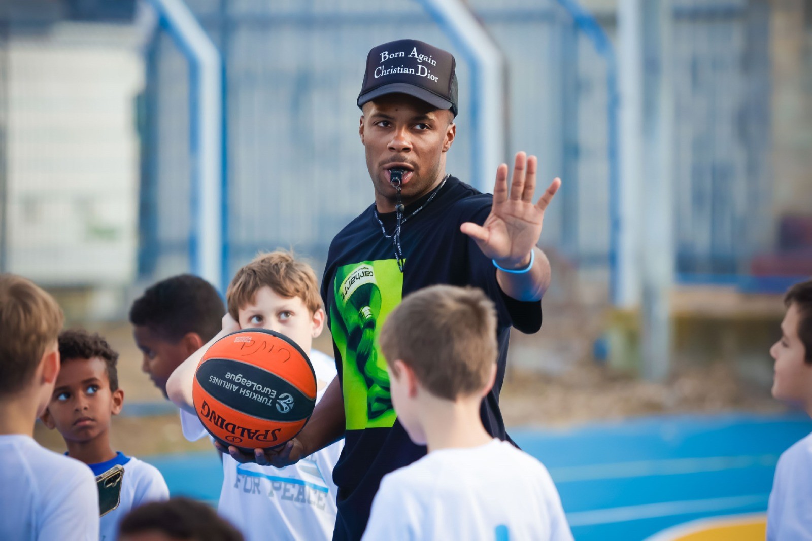 Обновленный спортивный комплекс в Ашкелоне: символ борьбы с антисемитизмом и ненавистью