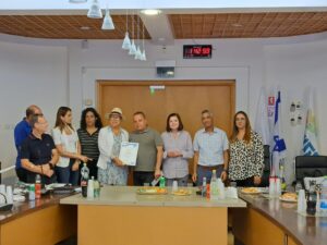 Ашкелон бело голубое здание